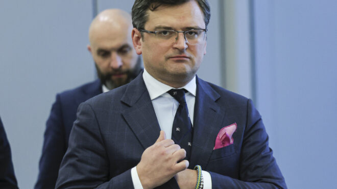 ντμίτρο-κουλέμπα-εάν-συνεχίσουμε-έτ-563347822