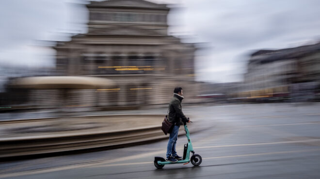 ιταλία-φρένο-στα-ηλεκτρικά-πατίνια-563331451