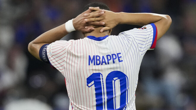 η-σχέση-στοργής-της-γαλλίας-με-τον-εμπ-563328817