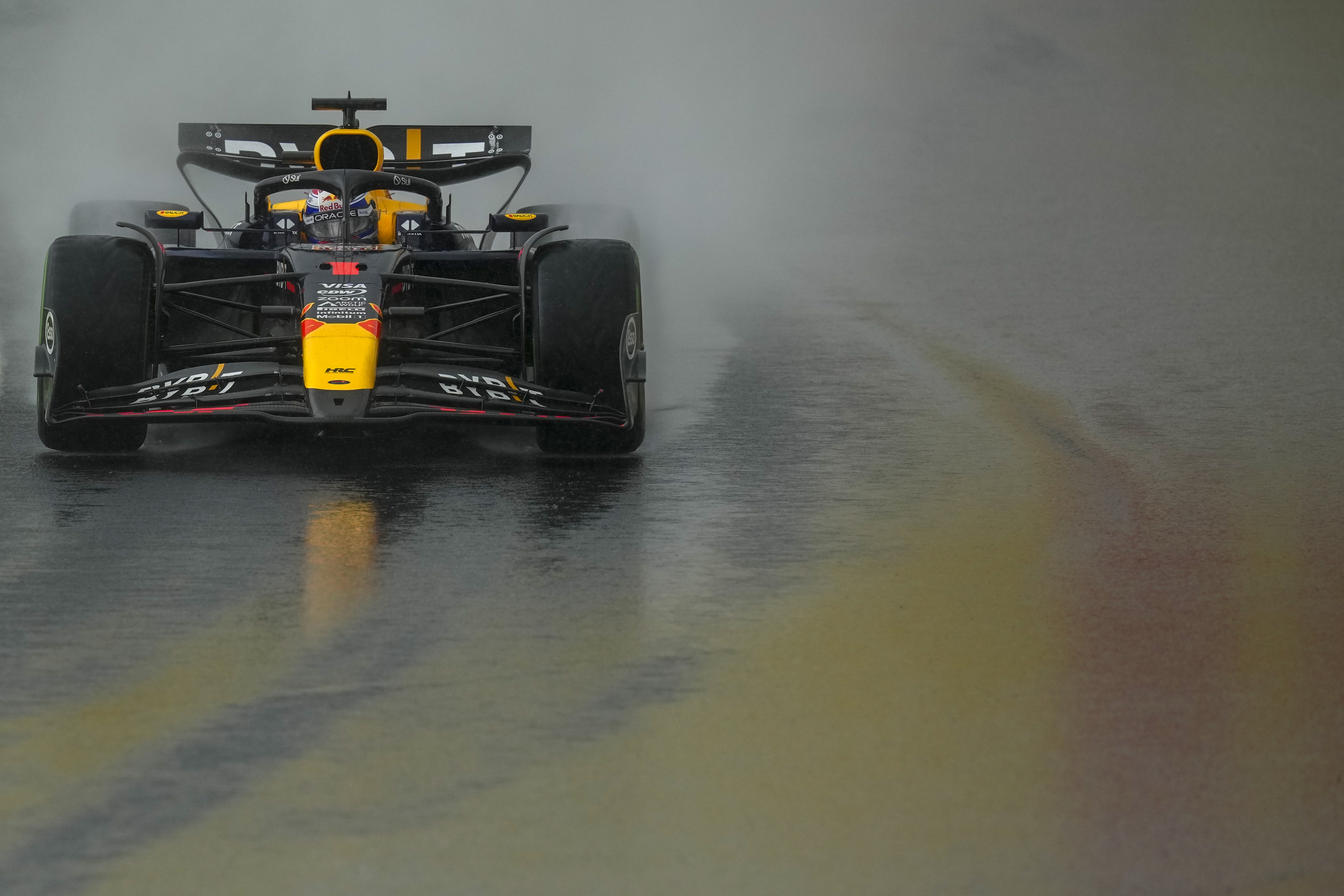 Η επική ενθρόνιση του Φερστάπεν στο σπίτι του Βασιλιά-1