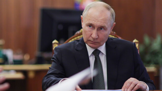 αρχισε-το-παζάρι-για-την-ουκρανία-563318860