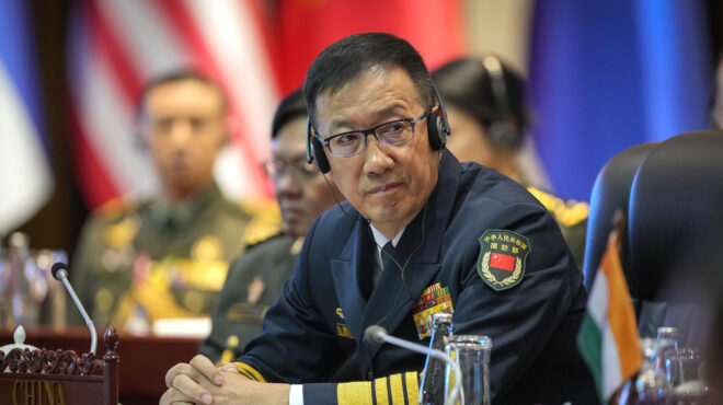 κίνα-ο-υπουργός-αμυνας-ερευνάται-για-563343220