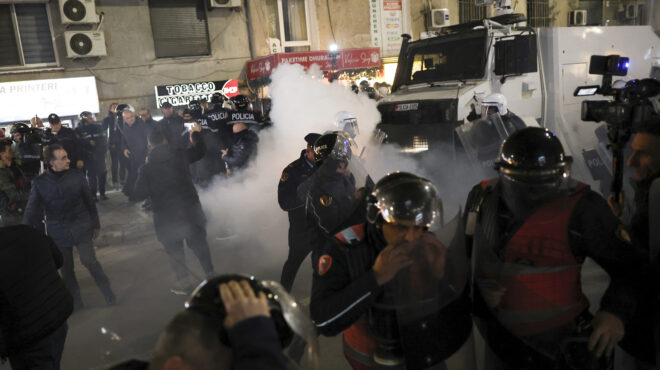 αλβανία-επεισόδια-στα-τίρανα-σε-διαδή-563341729