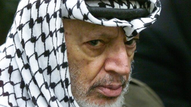 σαν-σήμερα-11-νοεμβρίου-2004-πεθαίνει-ο-γι-563316922