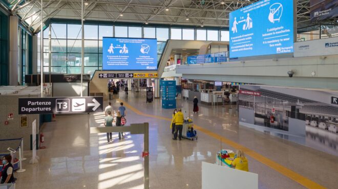 ρώμη-μπόινγκ-787-επέστρεψε-στο-αεροδρόμ-563316766