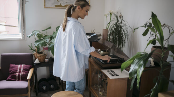 retro-modern-πώς-τα-vintage-αντικείμενα-αποκτούν-νέα-α-563317636