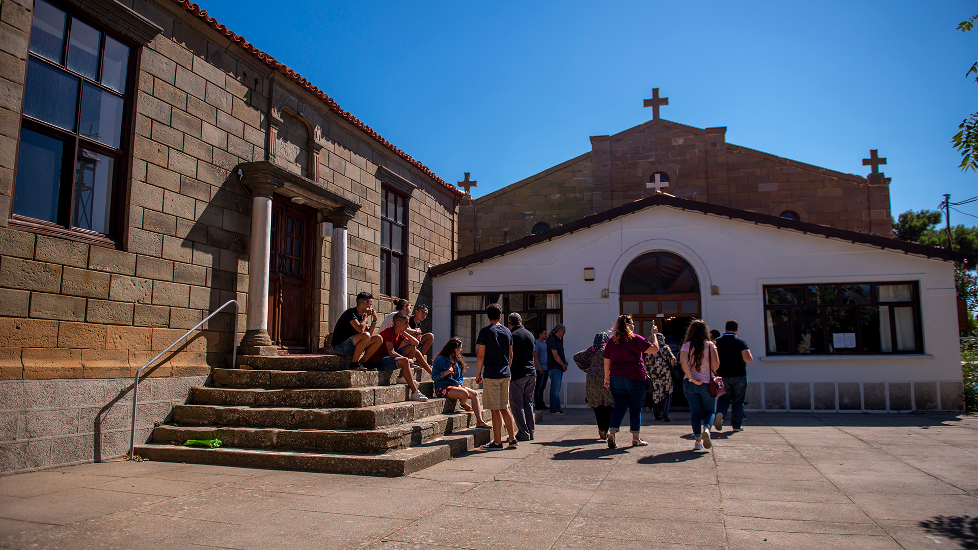 ενα-διαφορετικό-ταξίδι-για-τους-ελλην-563342902