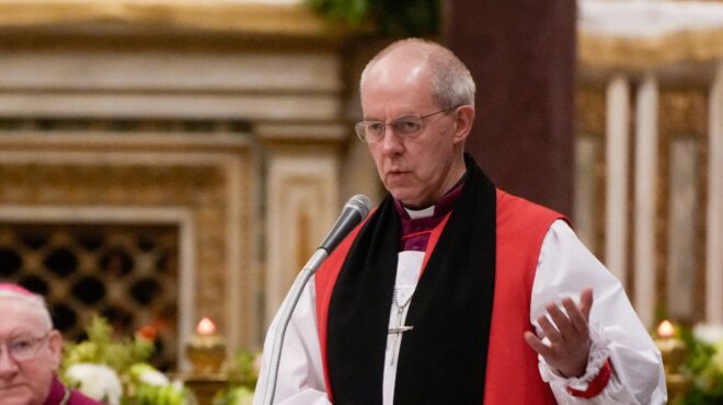 βρετανία-παραιτείται-ο-αρχιεπίσκοπο-563319526