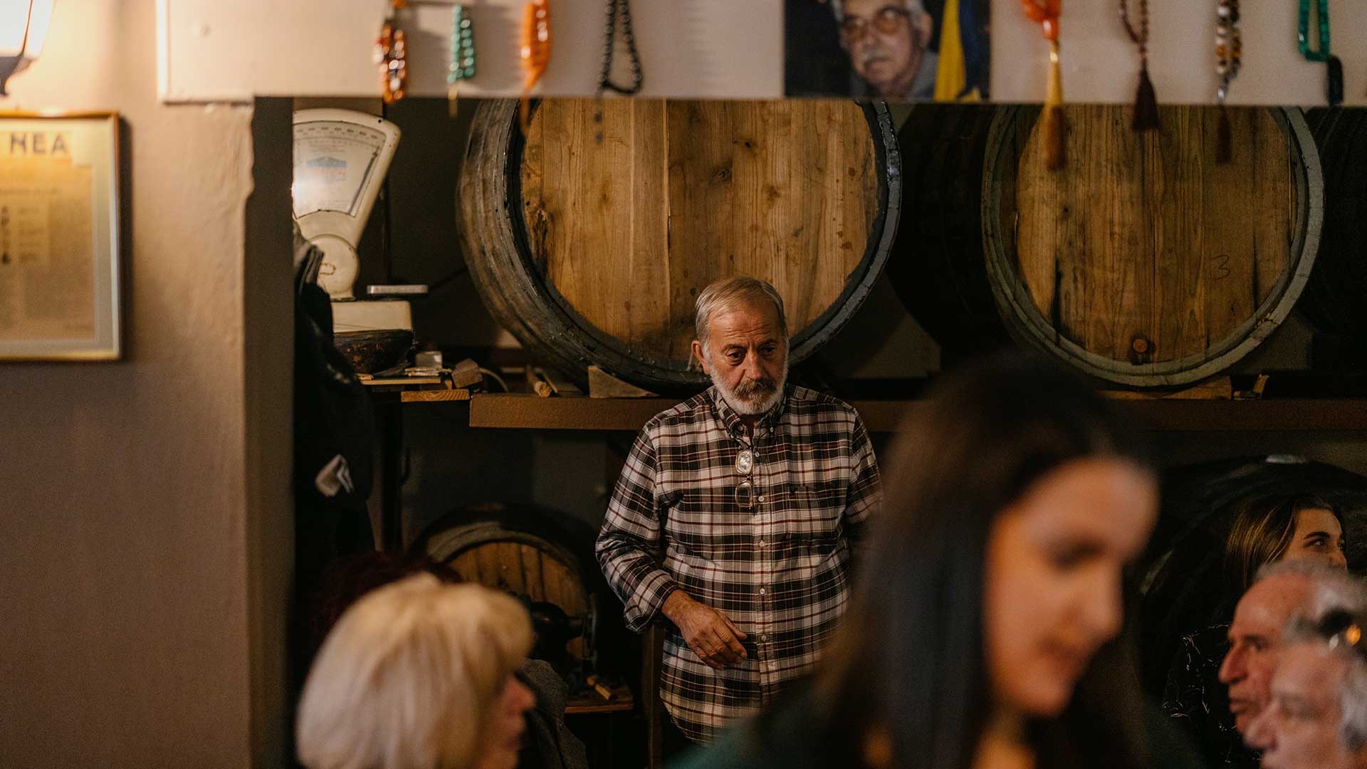 Σ’ αυτές τις 10 ιστορικές ταβέρνες της Αθήνας πρέπει να φας έστω μια φορά-6