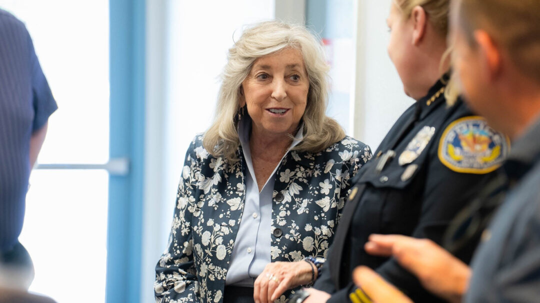 ντίνα-τάιτους-στη-δεύτερη-θητεία-του-η-563324713