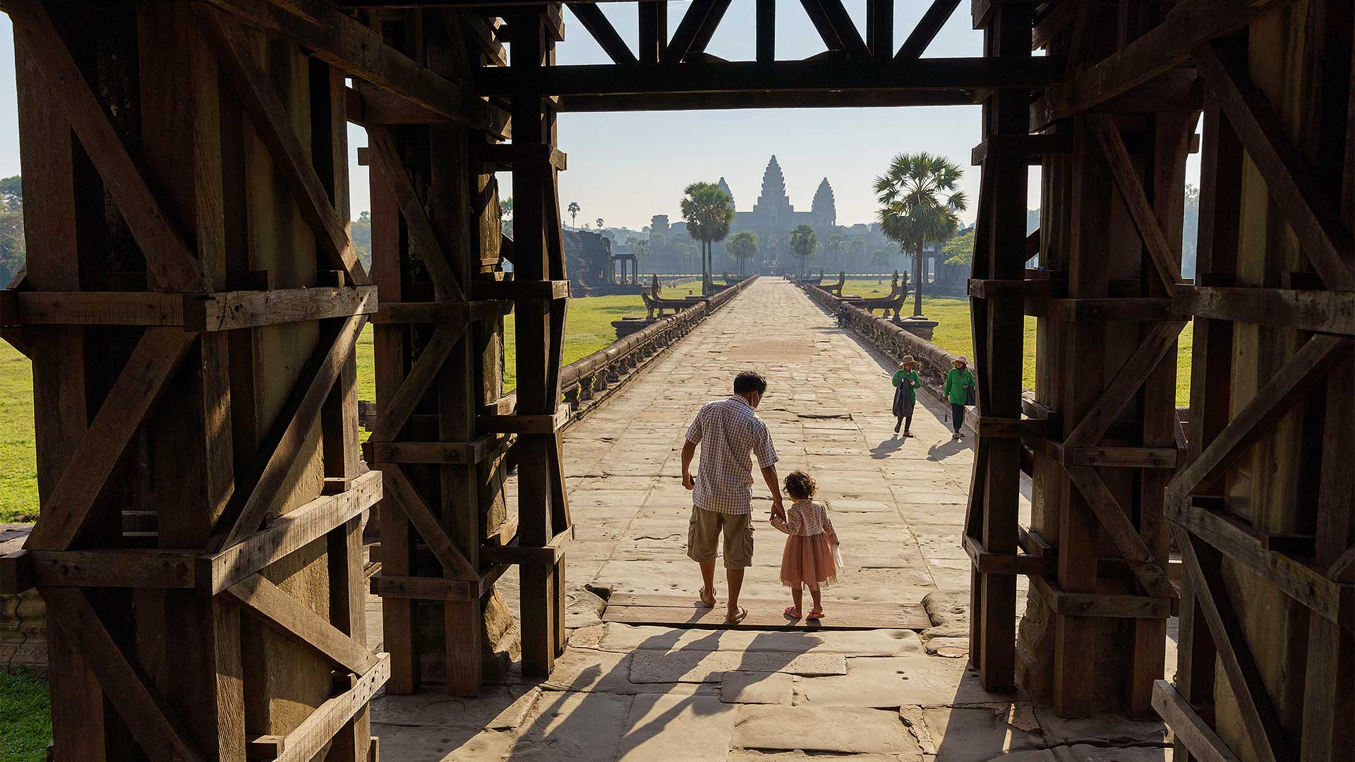 Στην Καμπότζη για τα παιχνίδια των αντιθέσεων-7