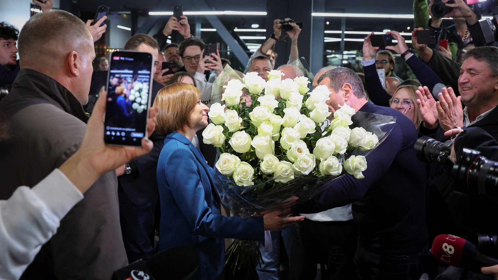 Μολδαβία: Η φιλοευρωπαία απερχόμενη πρόεδρος Σάντου πανηγυρίζει τη νίκη της-1