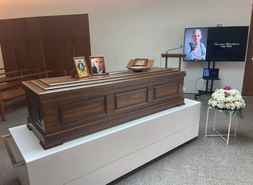 Γιάννης Μπουτάρης: Στο αποτεφρωτήριο Ριτσώνας το ύστατο χαίρε-1