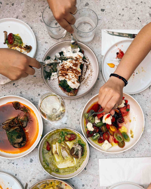 Τα κυριακάτικα: 10 μαγαζιά της Αθήνας για το πιο γιορτινό τραπέζι της εβδομάδας-6