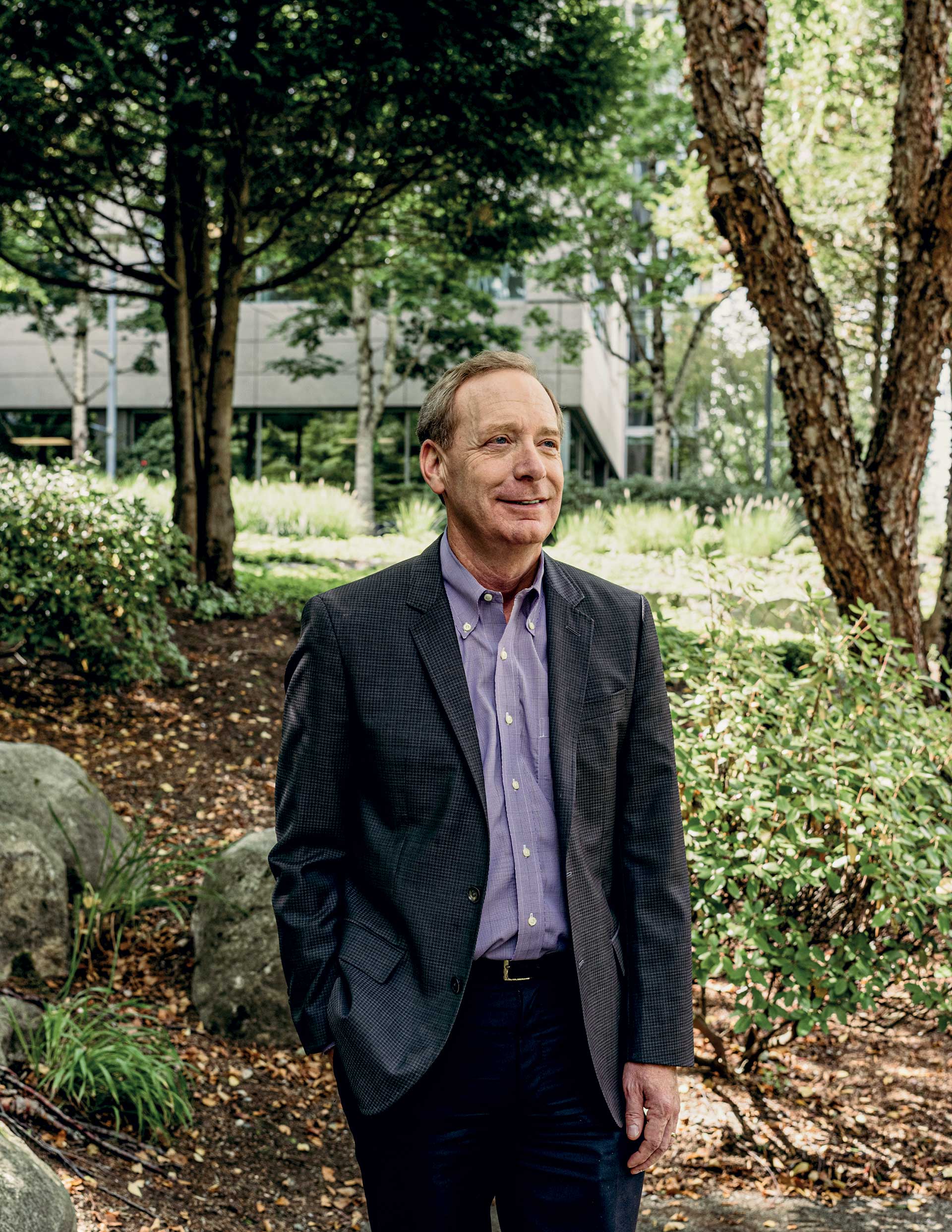 Μιλώντας με τον πρόεδρο της Microsoft, μέσα στη Βασιλική του Αγίου Πέτρου-1