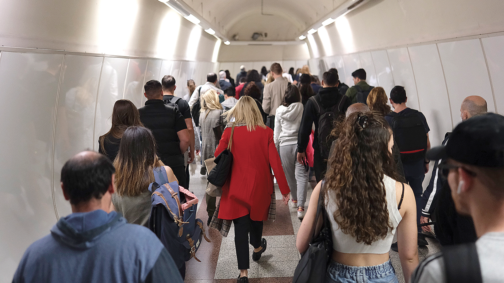 Διαβάστε στην «Καθημερινή της Κυριακής»-4