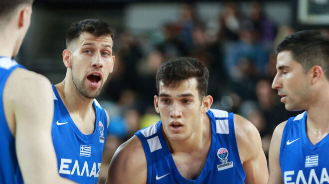 μπάσκετ-ενισχυμένη-με-ακόμη-τρεις-παί-563337838