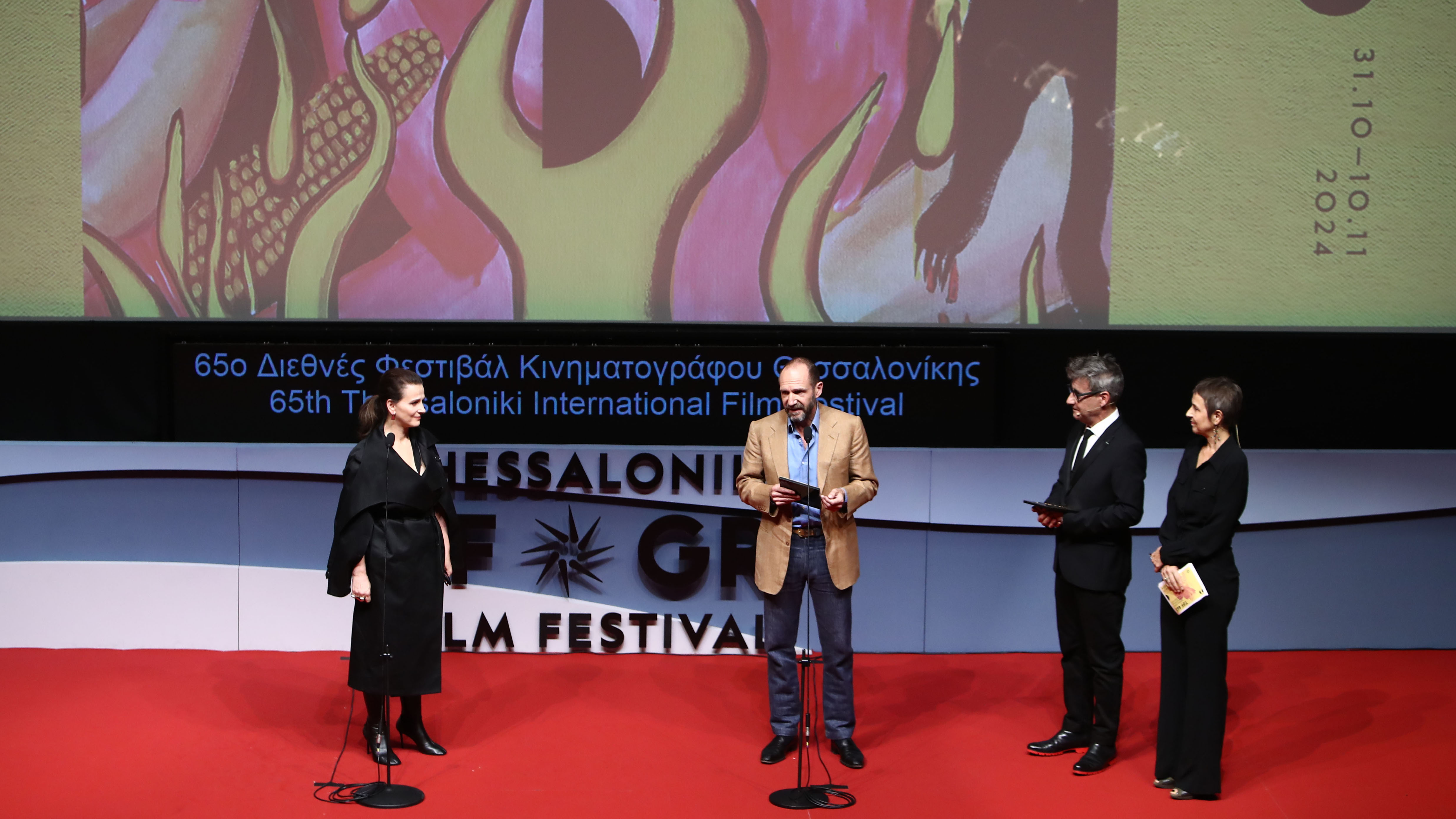 Ζιλιέτ Μπινός και Ρέιφ Φάινς παρέλαβαν συγκινημένοι τον τιμητικό Χρυσό Αλέξανδρο-1