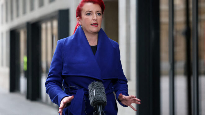 βρετανία-παραιτήθηκε-η-υπουργός-μετα-563347102