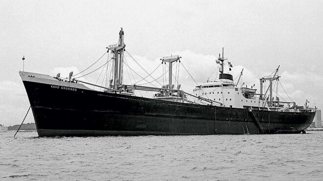 εξι-μήνες-πάνω-σε-ένα-ελληνικό-πλοίο-το-563343775