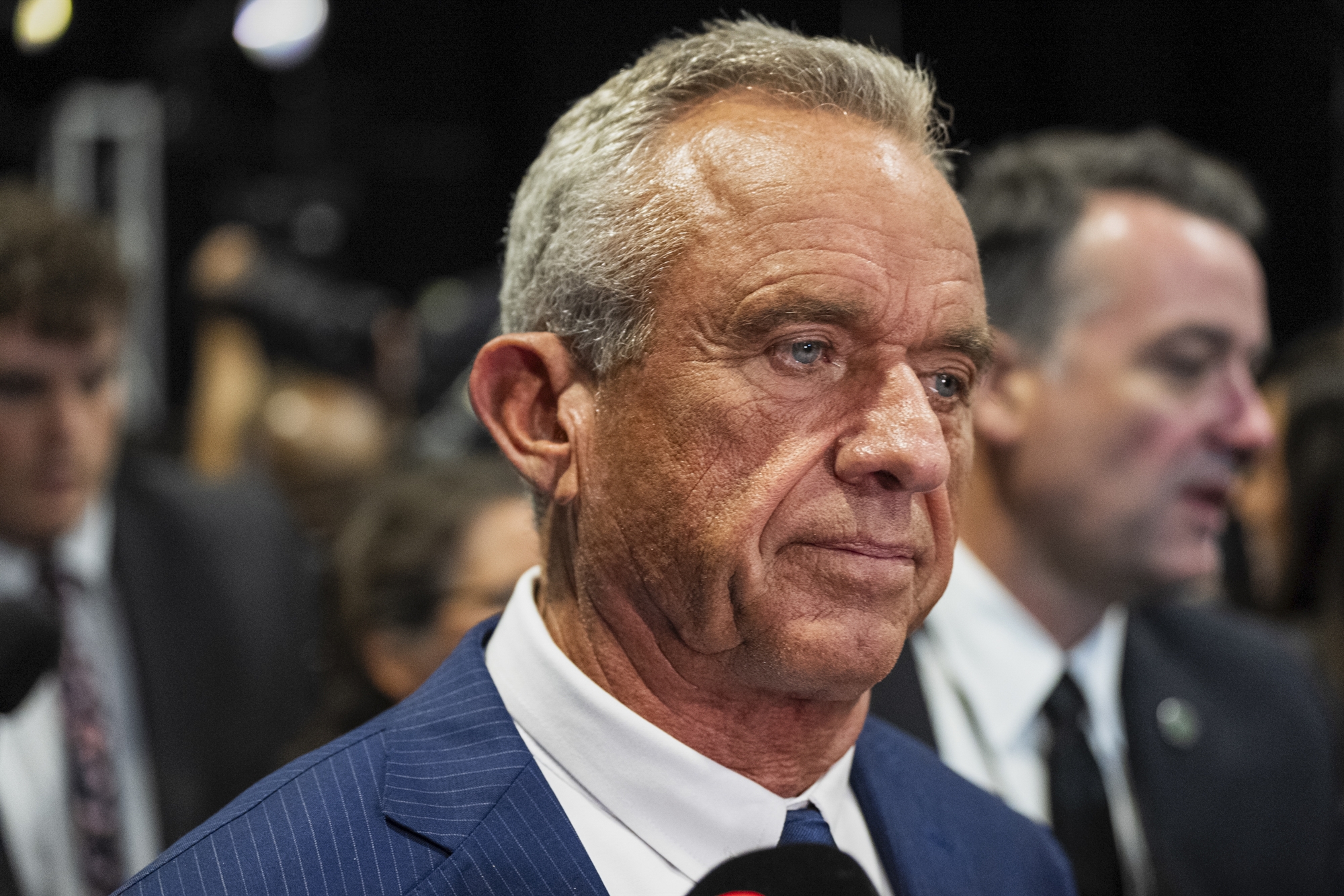 Τα πρόσωπα της αυλής-4