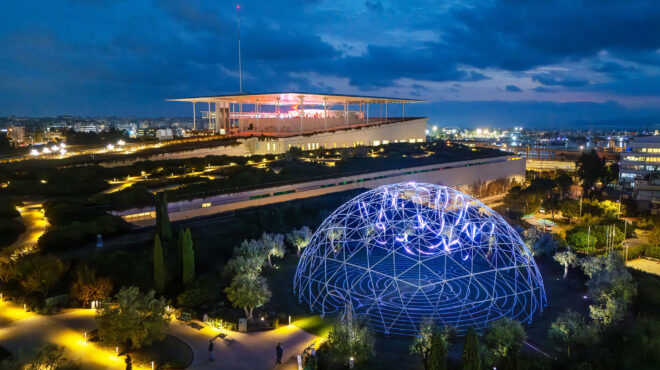 το-κπισν-βάζει-τα-γιορτινά-του-περπατώ-563350291