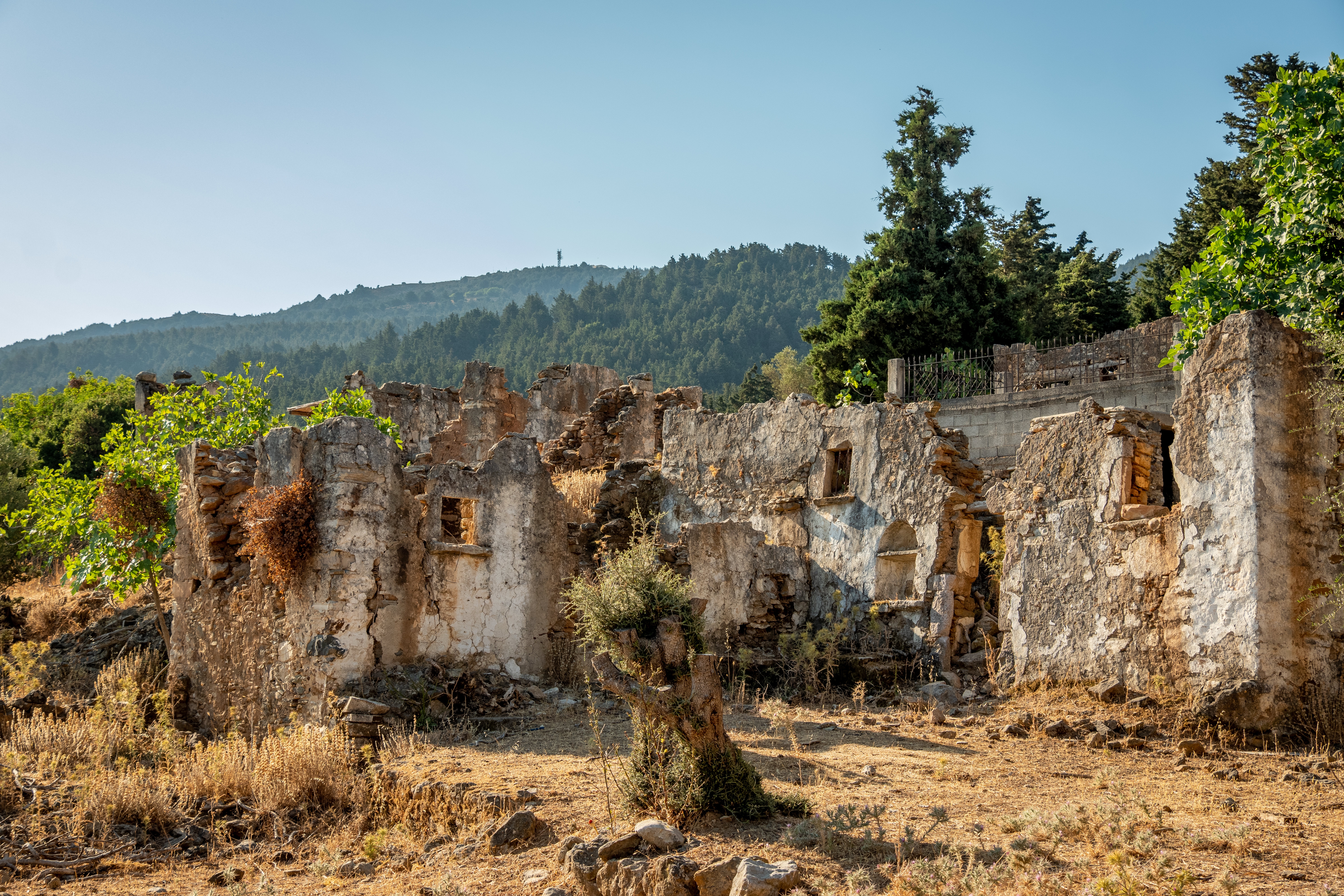 Τα εγκαταλελειμμένα χωριά αποκτούν ξανά ζωή-1