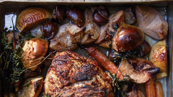 χοιρινό-φούρνου-με-κυδώνια-κάστανα-κα-563343187