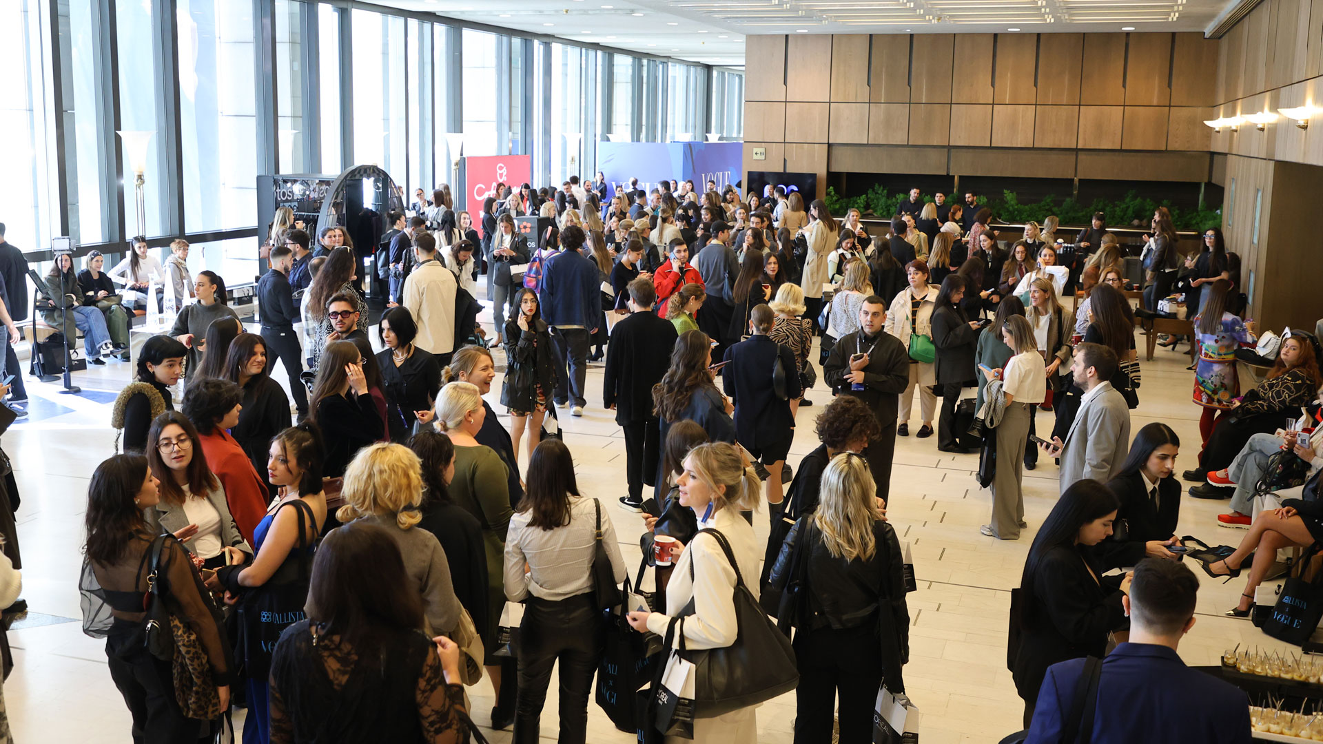 Vogue – Change Makers: «Το wrap dress ήταν αυτό που με δημιούργησε»-7