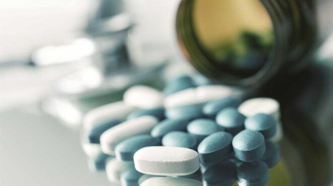 κίνδυνοι-από-τα-φάρμακα-563319796
