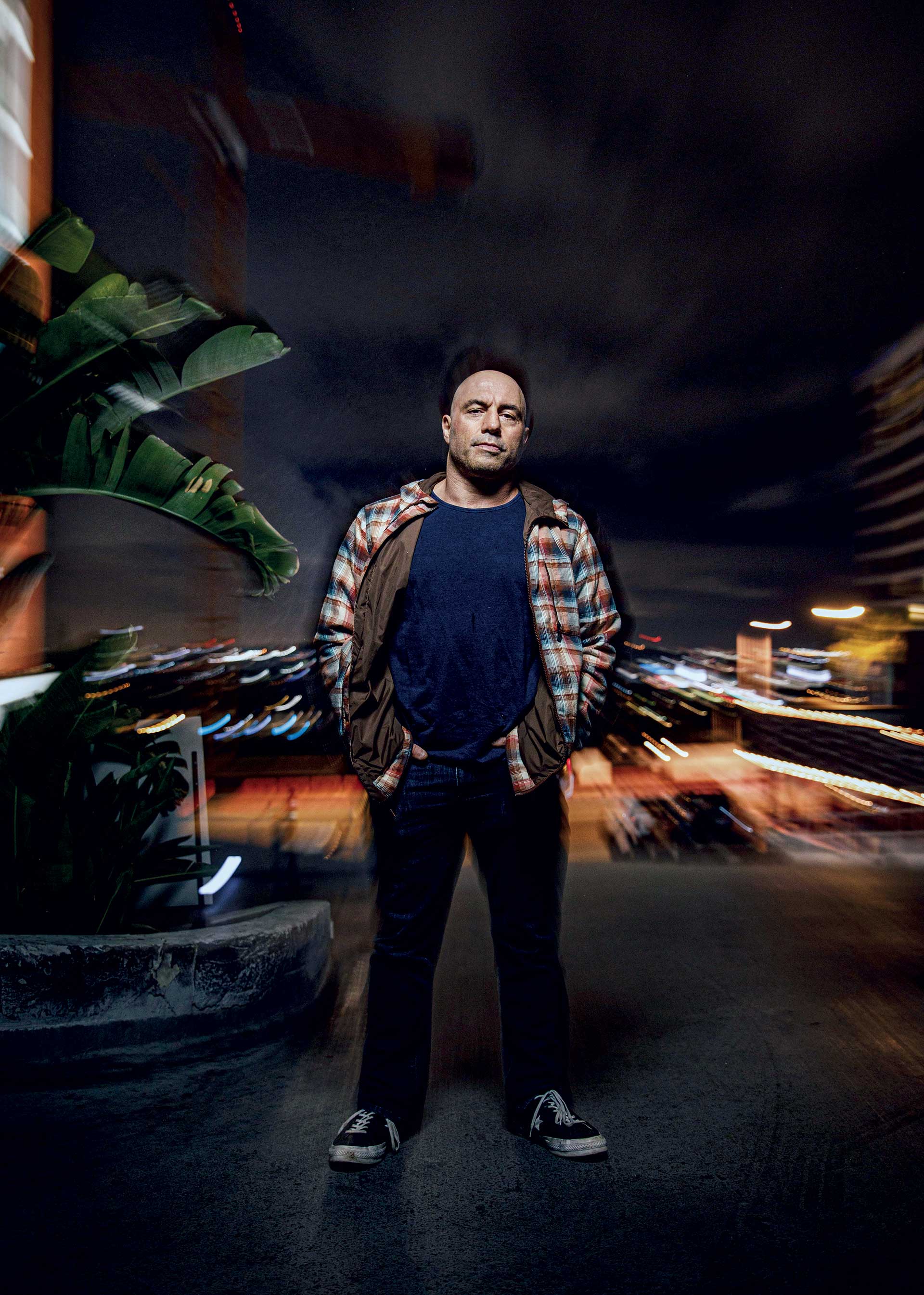 Τζο Ρόγκαν, η φωνή της «τραμπικής» Αμερικής-1