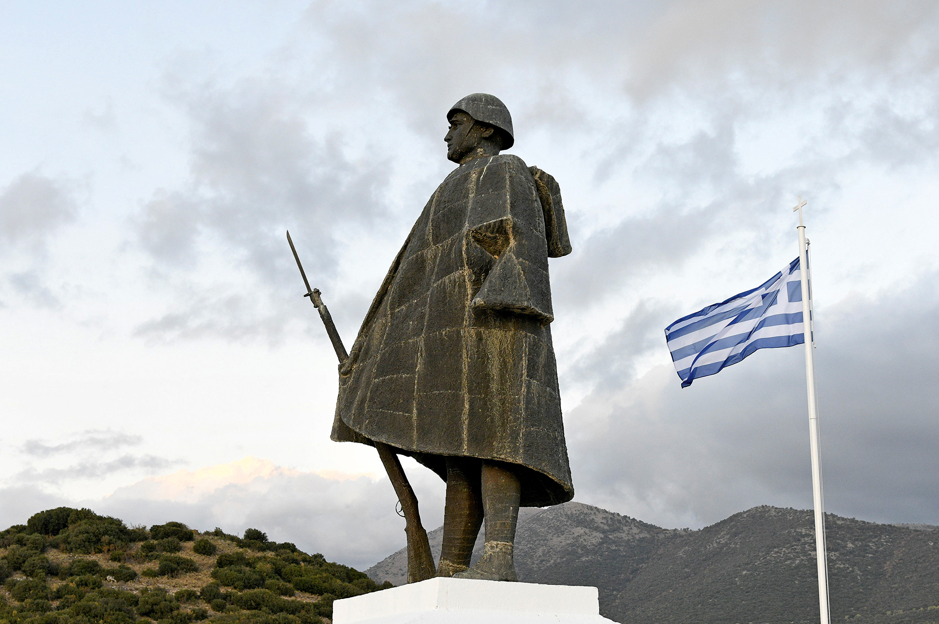 Χαράλαμπος Κατσιμήτρος – Ο πρόμαχος της Ηπείρου στο Επος του 1940-16