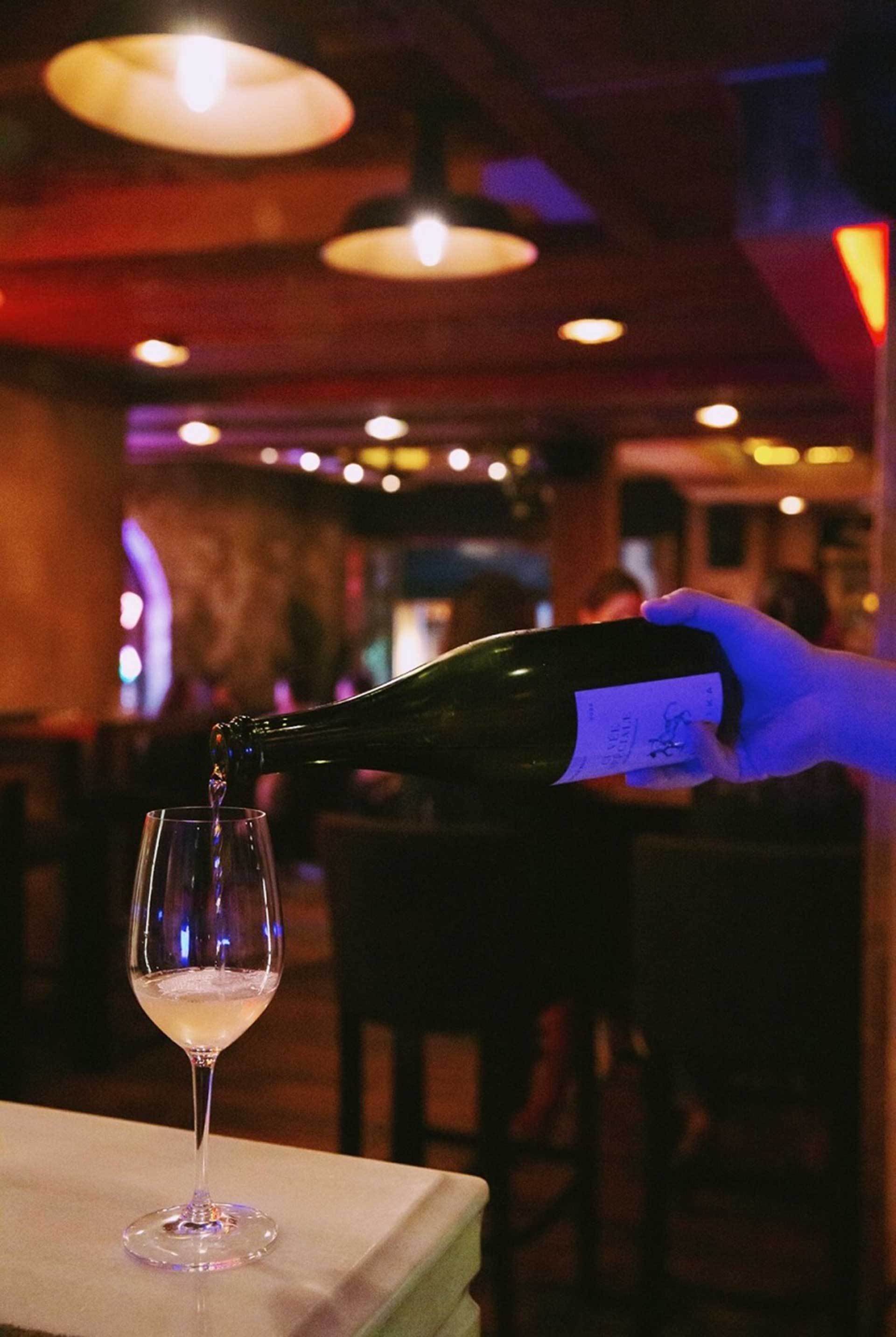 Βγαίνουμε στο Nido, ένα δυναμικό γαστρομπάρ στο Κολωνάκι-1