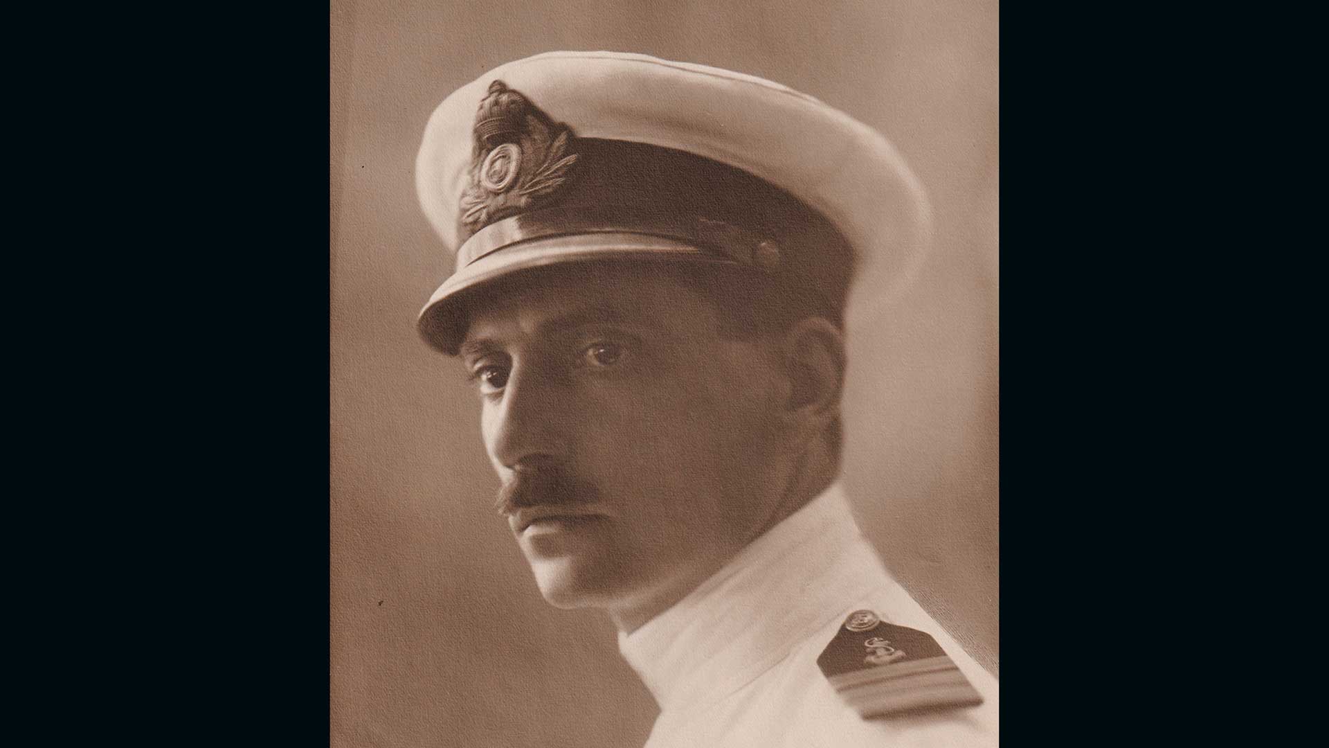 νικόλαος-βότσης-ο-καπετάνιος-με-την-563341654