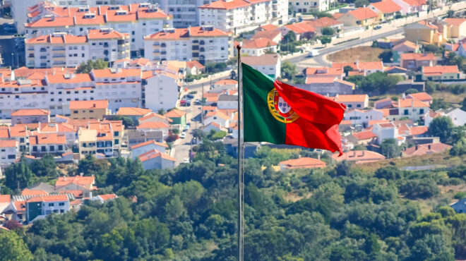 το-30-των-νέων-πορτογάλων-ζει-στο-εξωτερ-563335195