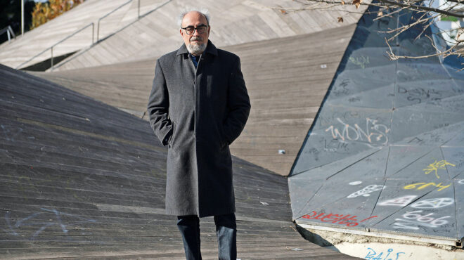 οι-ιστορίες-είναι-αδέσποτα-τραγούδια-563348935