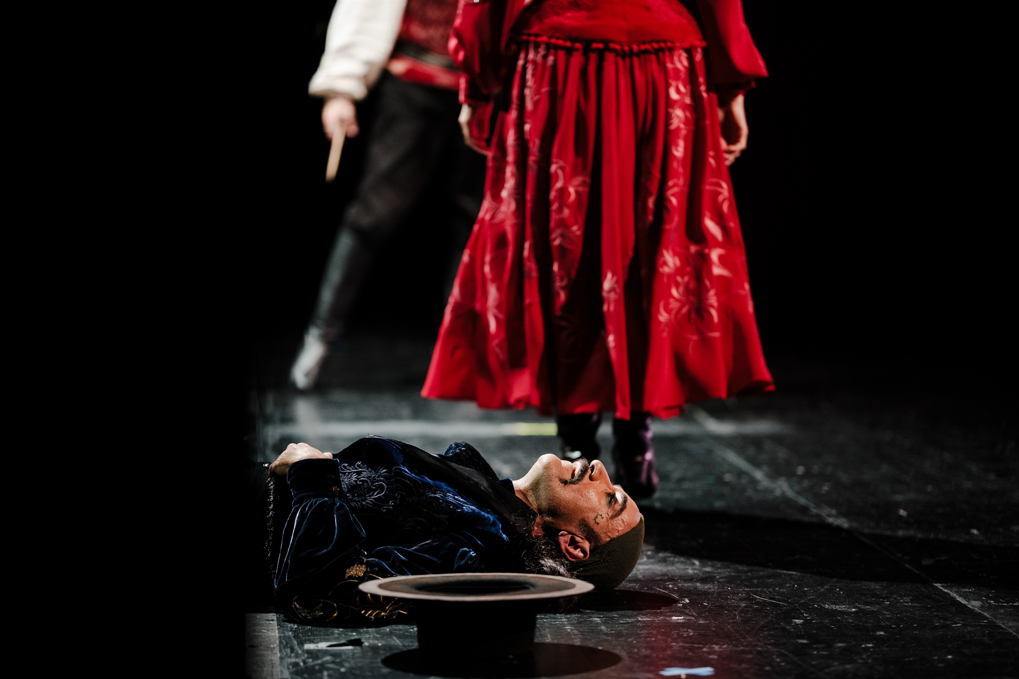 Δύο κόσμοι και μια έκλειψη Σελήνης-1