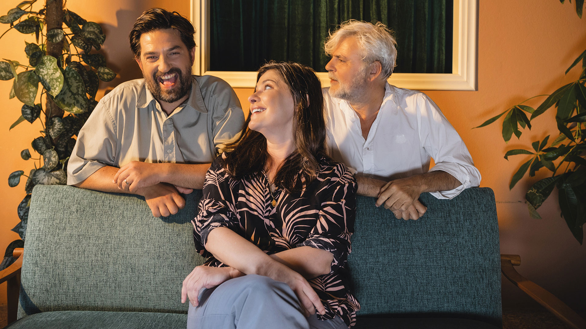 Αφηνε χώρο στο στούντιο για «να χωρέσει και ο Θεός»-2