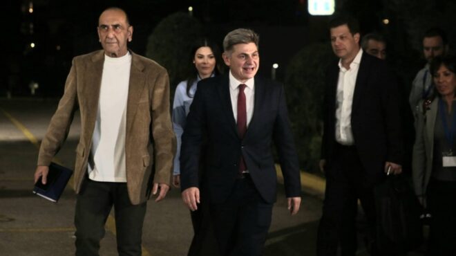 ν-φαραντούρης-να-εμπνεύσει-και-πάλι-το-563332000