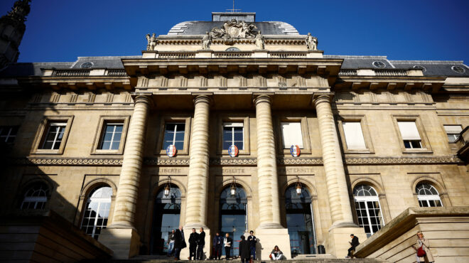 γαλλία-οκτώ-άτομα-σε-δίκη-για-τον-αποκε-563304904