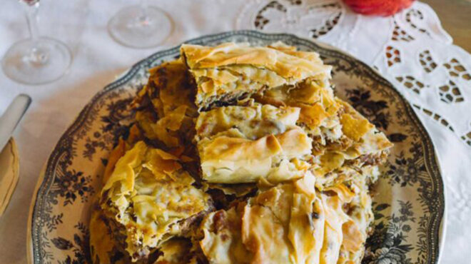 κρεατόπιτα-ηπειρώτικη-με-ζυγούρι-τρα-563327530