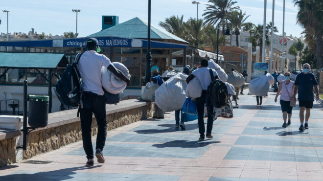 η-ισπανία-θα-νομιμοποιήσει-περίπου-900-000-μ-563335489