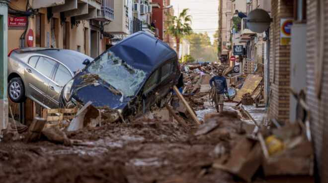 πλημμύρες-στην-ισπανία-τουλάχιστον-213-563303989