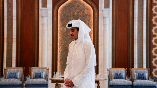 στην-τουρκία-ο-εμίρης-του-κατάρ-563322997