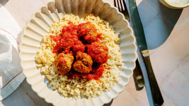 κεφτεδάκια-μαγειρευτά-σε-ριγανάτη-σά-563311408