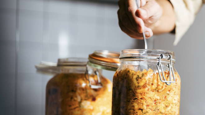 kimchi-λάχανο-σελινόριζα-με-τραχανά-μέλι-κα-563339224