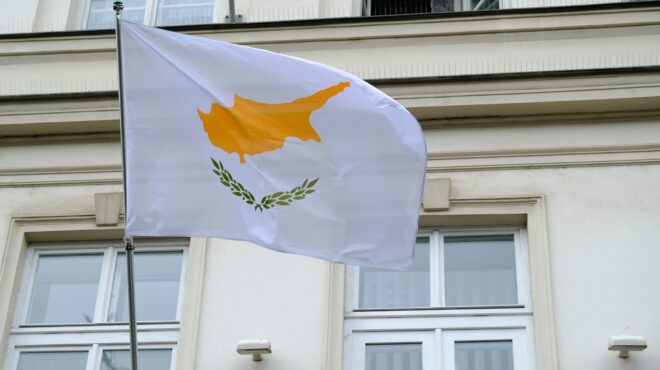 η-κύπρος-προσφέρεται-να-βοηθήσει-στην-563342743