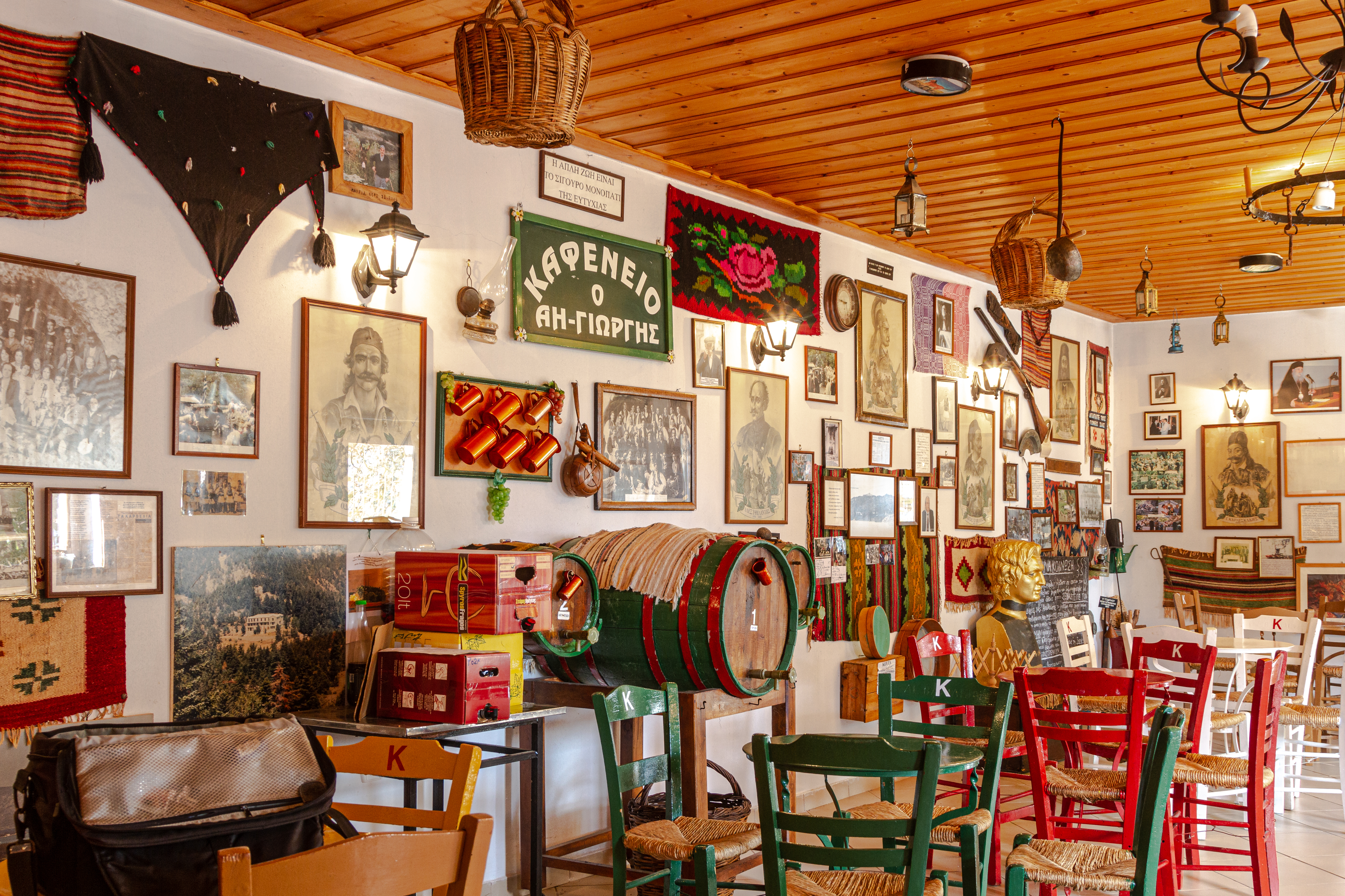 Τα εγκαταλελειμμένα χωριά αποκτούν ξανά ζωή-3