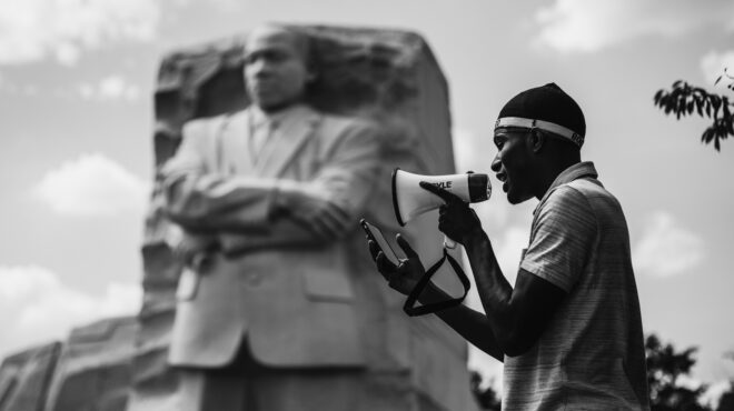 ανησυχία-για-τον-πόλεμο-προβληματισμ-563341366