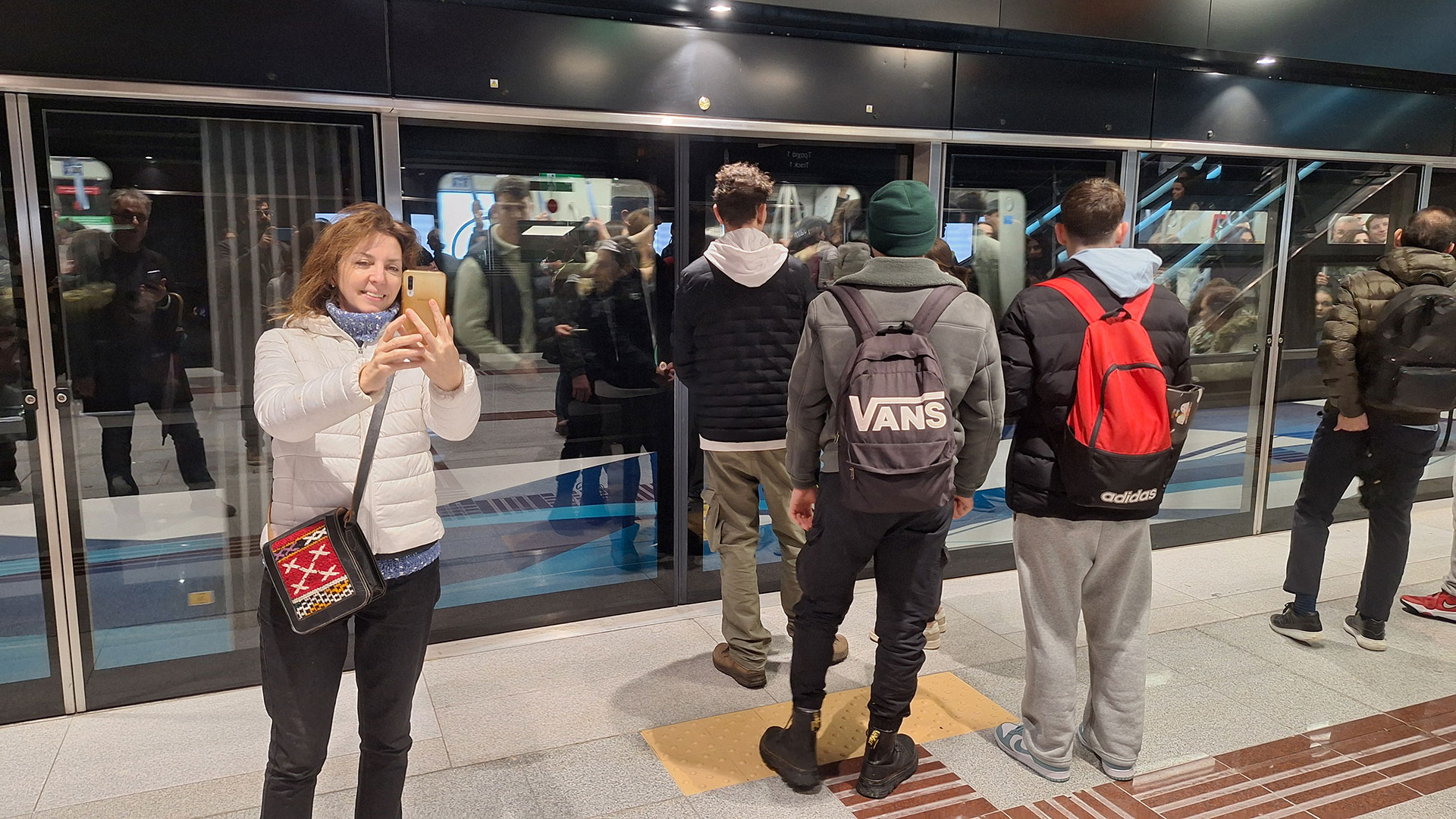 Μετρό Θεσσαλονίκης: Εικόνες, στιγμές και οι πρώτες εντυπώσεις-7